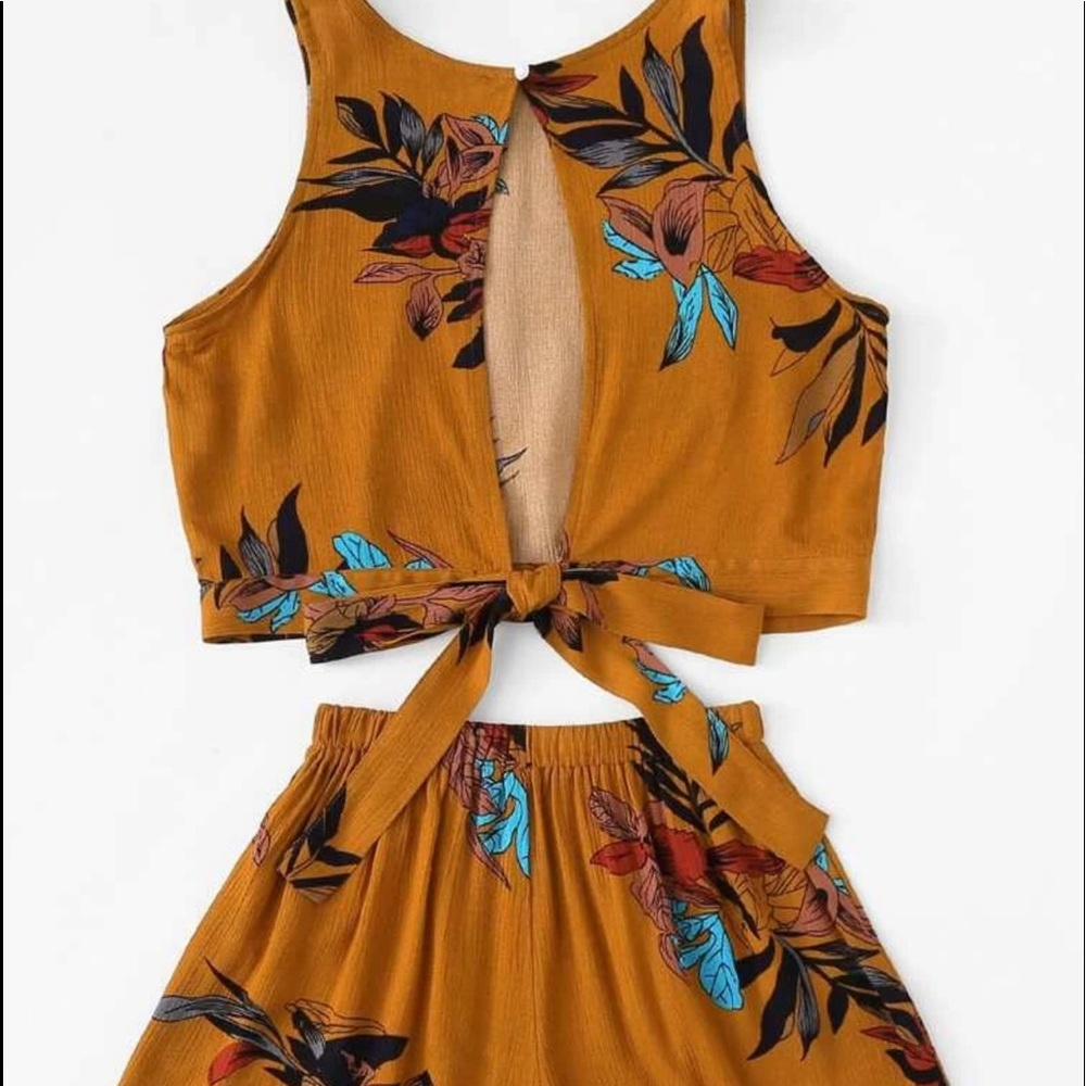 Tropical Gold Two Piece Set - Picture 6 of 6